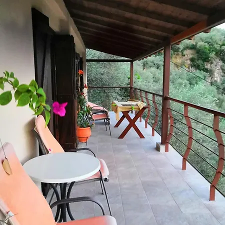 Villa Luxury Mansion In Pelion Hills *
