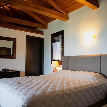 Vilă Luxury Mansion In Pelion Hills